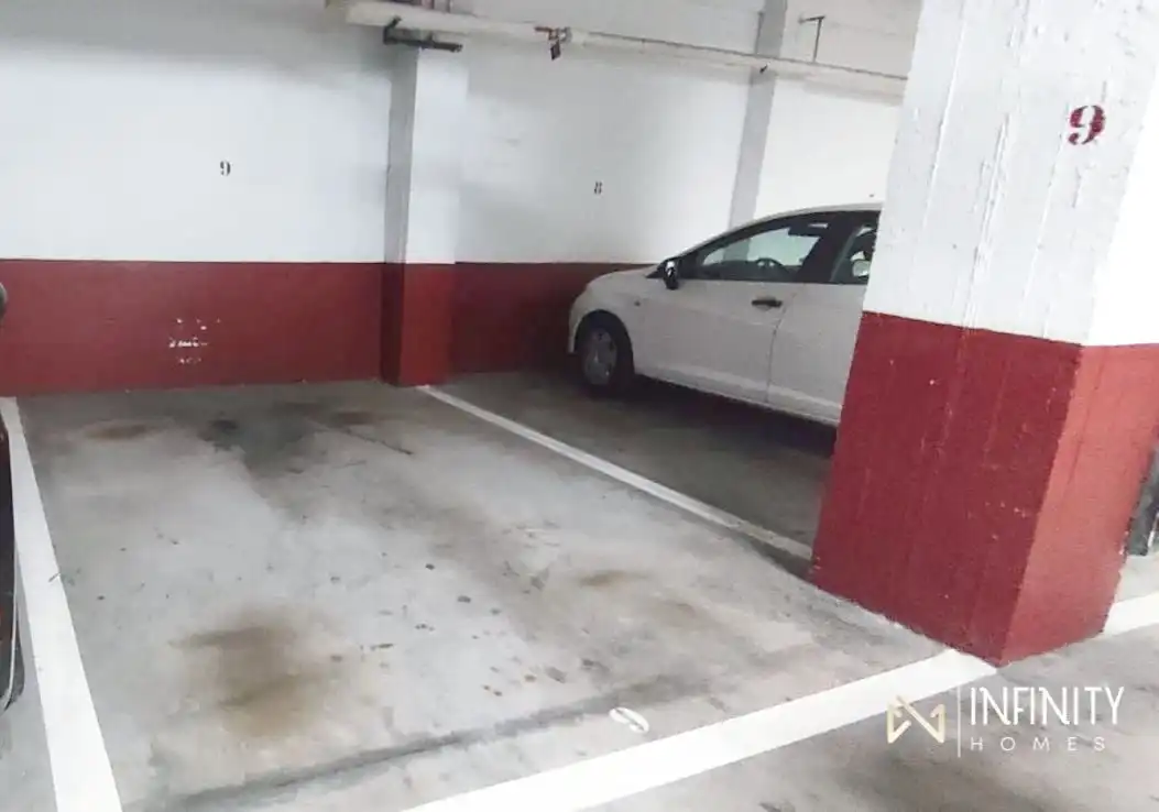 Aparcament de Apartament de lloguer en Bilbao  amb Aire condicionat, Calefacció i Balcó