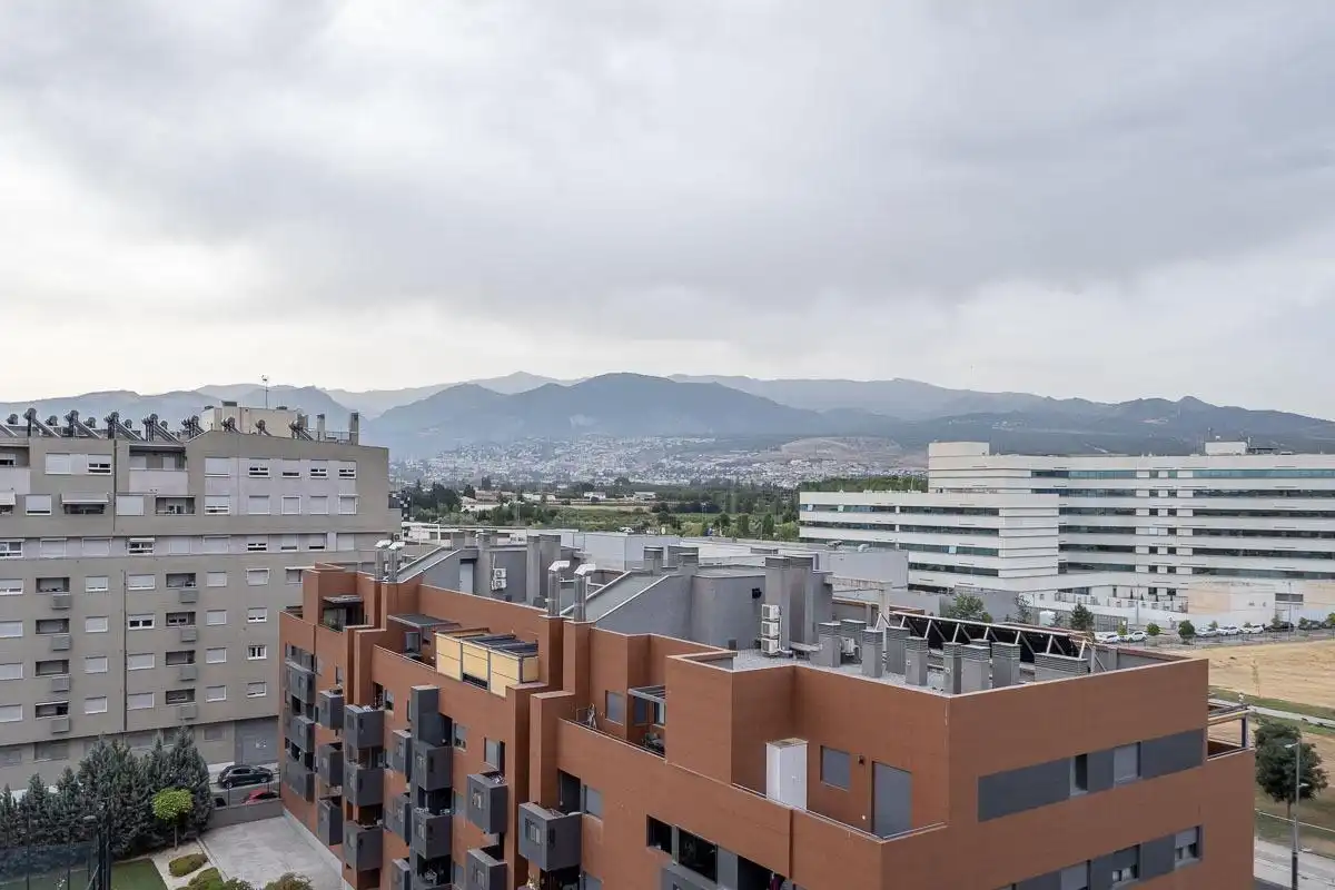 Vista exterior de Àtic de lloguer en Granada