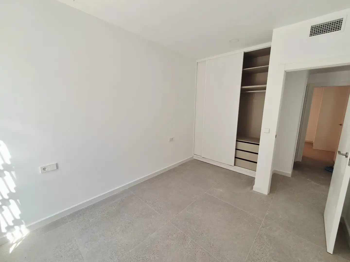 Planta baja en venta en La Unión con Terraza y Trastero