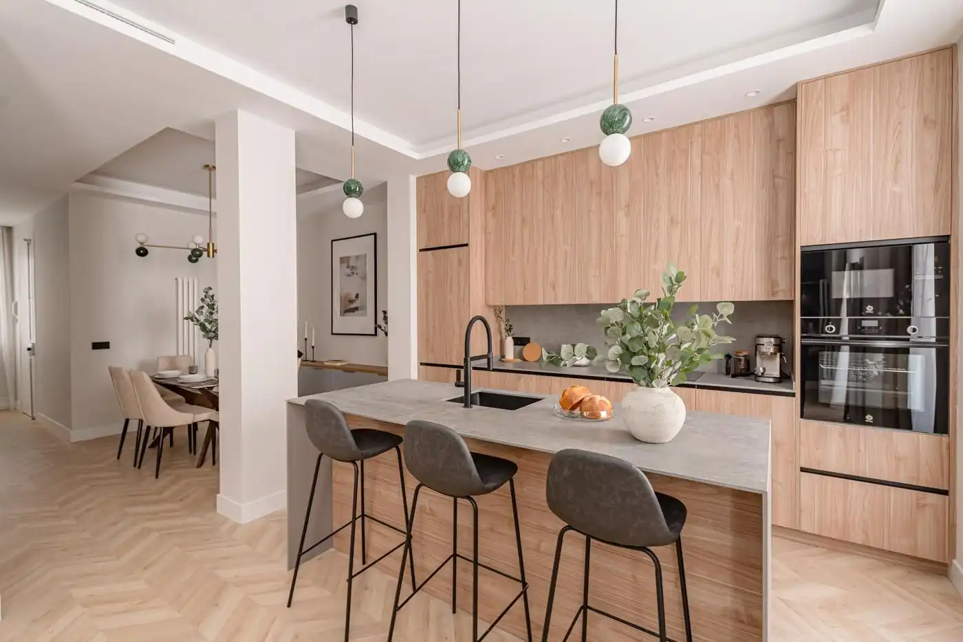 Küche von Wohnung zum Verkauf in Madrid mit Klimaanlage und Heizung