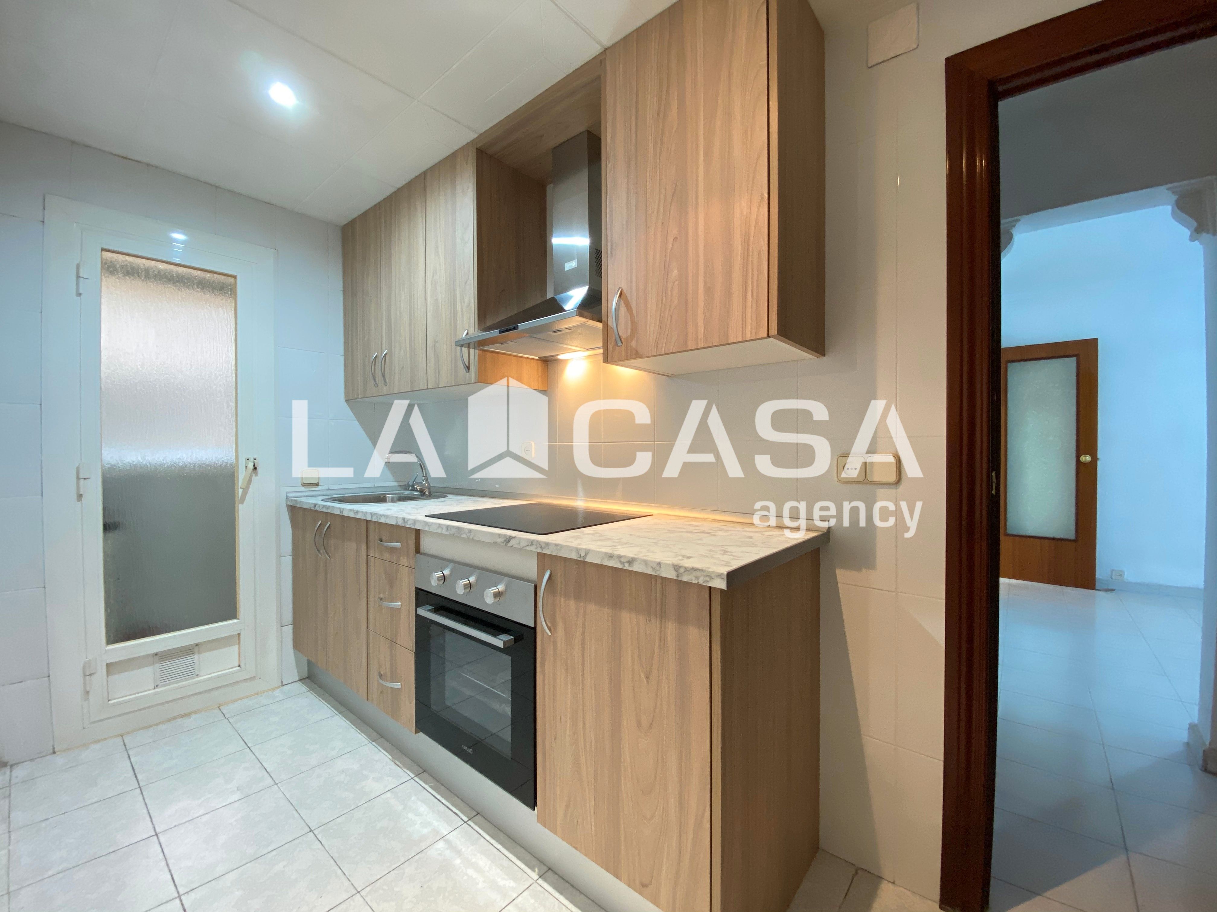 Kitchen of Flat for sale in Sant Adrià de Besòs  with Heating and Balcony