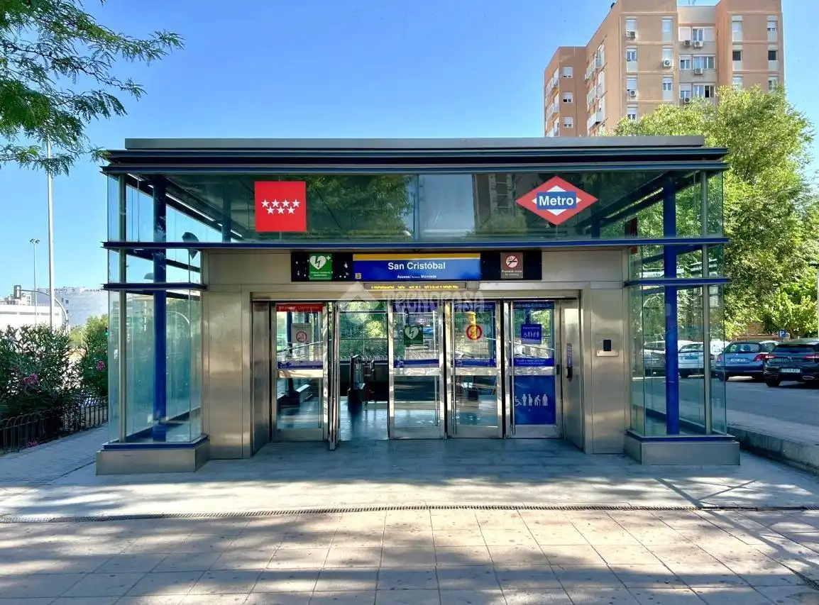 Vista exterior de Piso en venta en Madrid con Aire acondicionado y Calefacción