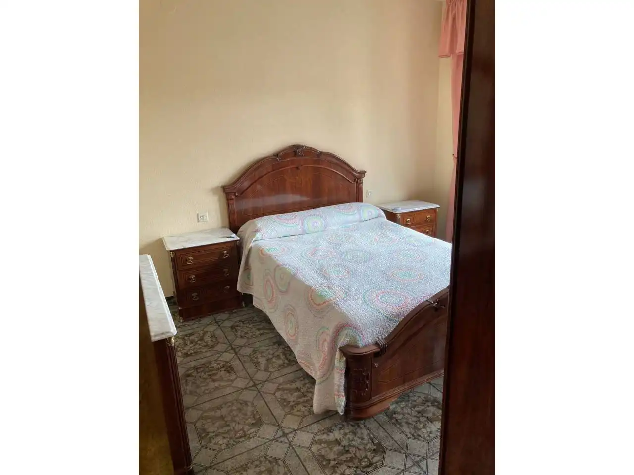 Habitación de Piso en venta en Caniles con Calefacción
