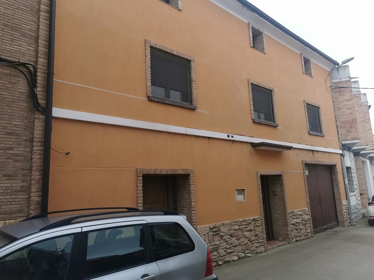 Vista exterior de Casa o xalet en venda en Arguedas amb Aire condicionat, Jardí privat i Parquet