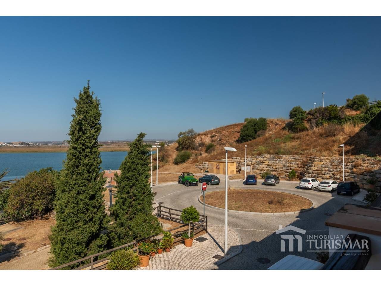 Vista exterior de Casa adosada en venda en Ayamonte amb Aire condicionat, Calefacció i Terrassa