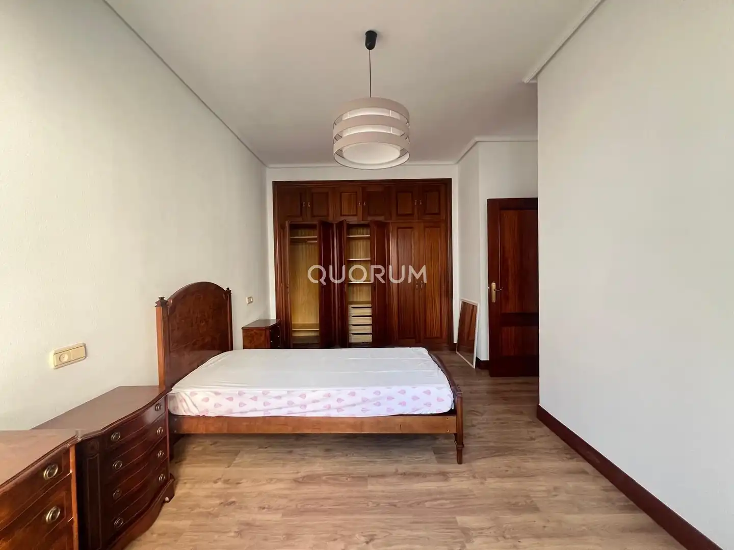 Bedroom of Flat for rent in Indautxu