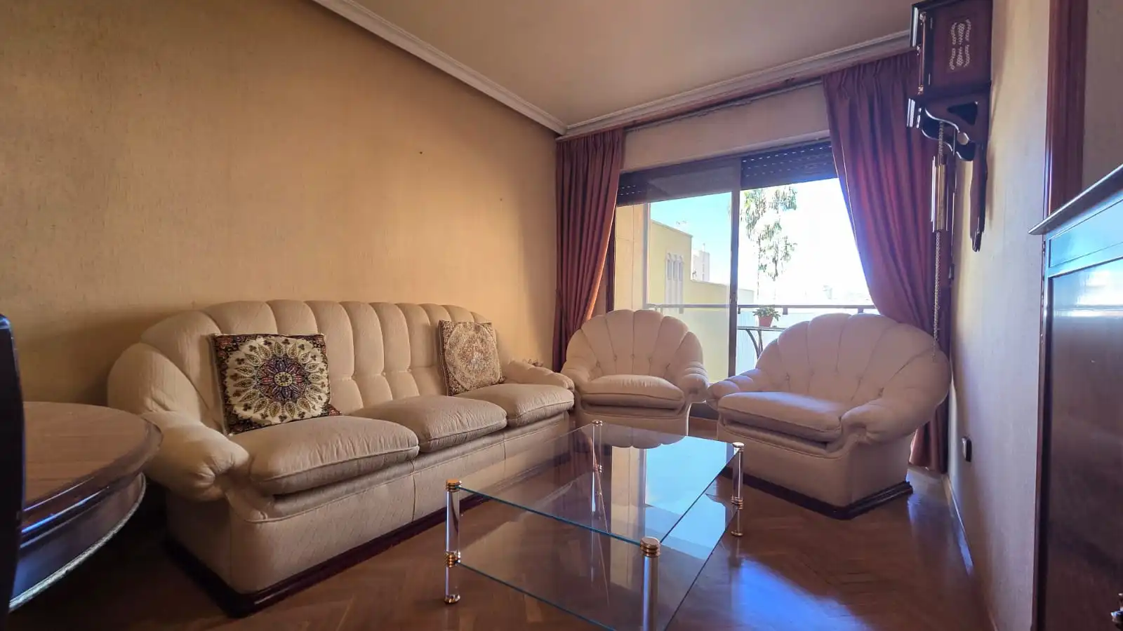Sala de estar de Piso en venta en Elda con Aire acondicionado, Calefacción y Parquet