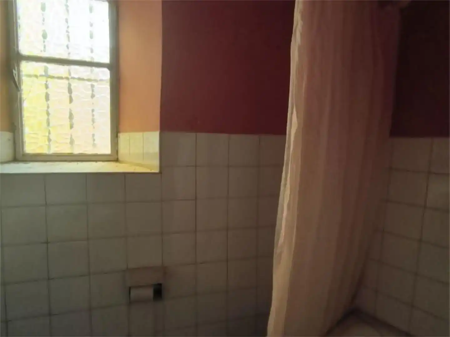 Bany de Casa adosada en venda en Palacios de la Valduerna amb Moblat