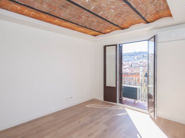 Piso con balcón en venta en Avinguda del Paral·lel