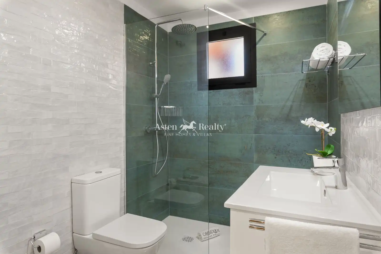 Bathroom of Apartments for sale in Costa Adeje