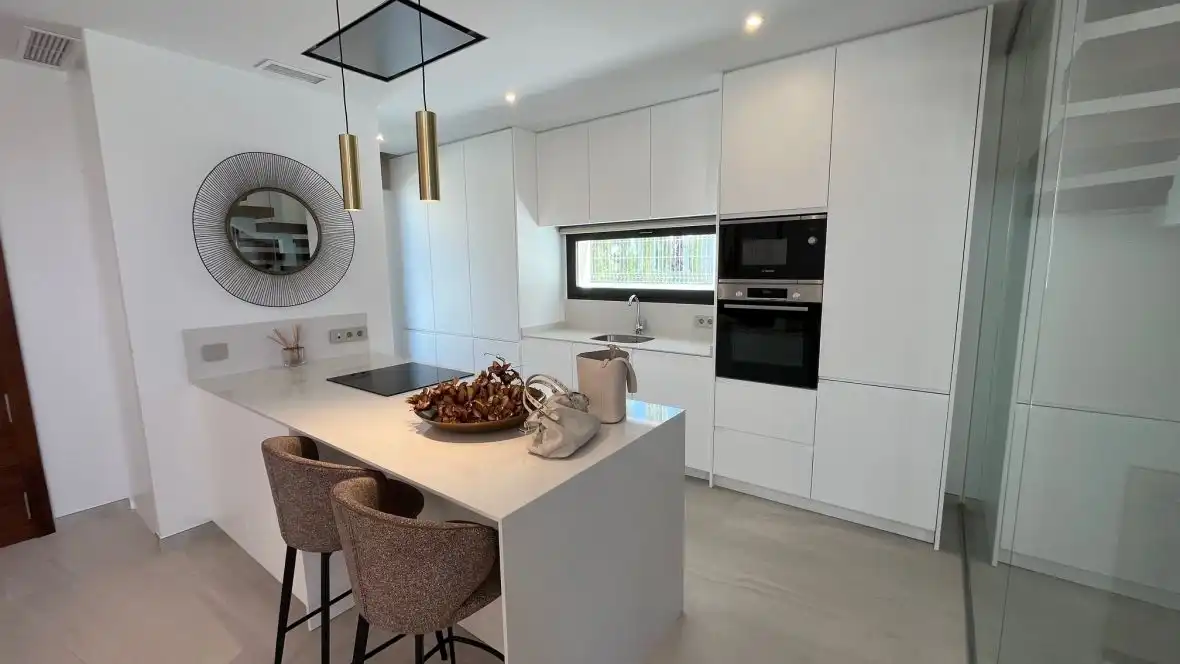 Chalet con piscina en venta en Carrer Berlin, imagen 13
