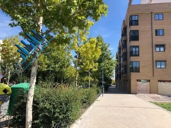 Außenansicht von Garage zum Verkauf in Leganés
