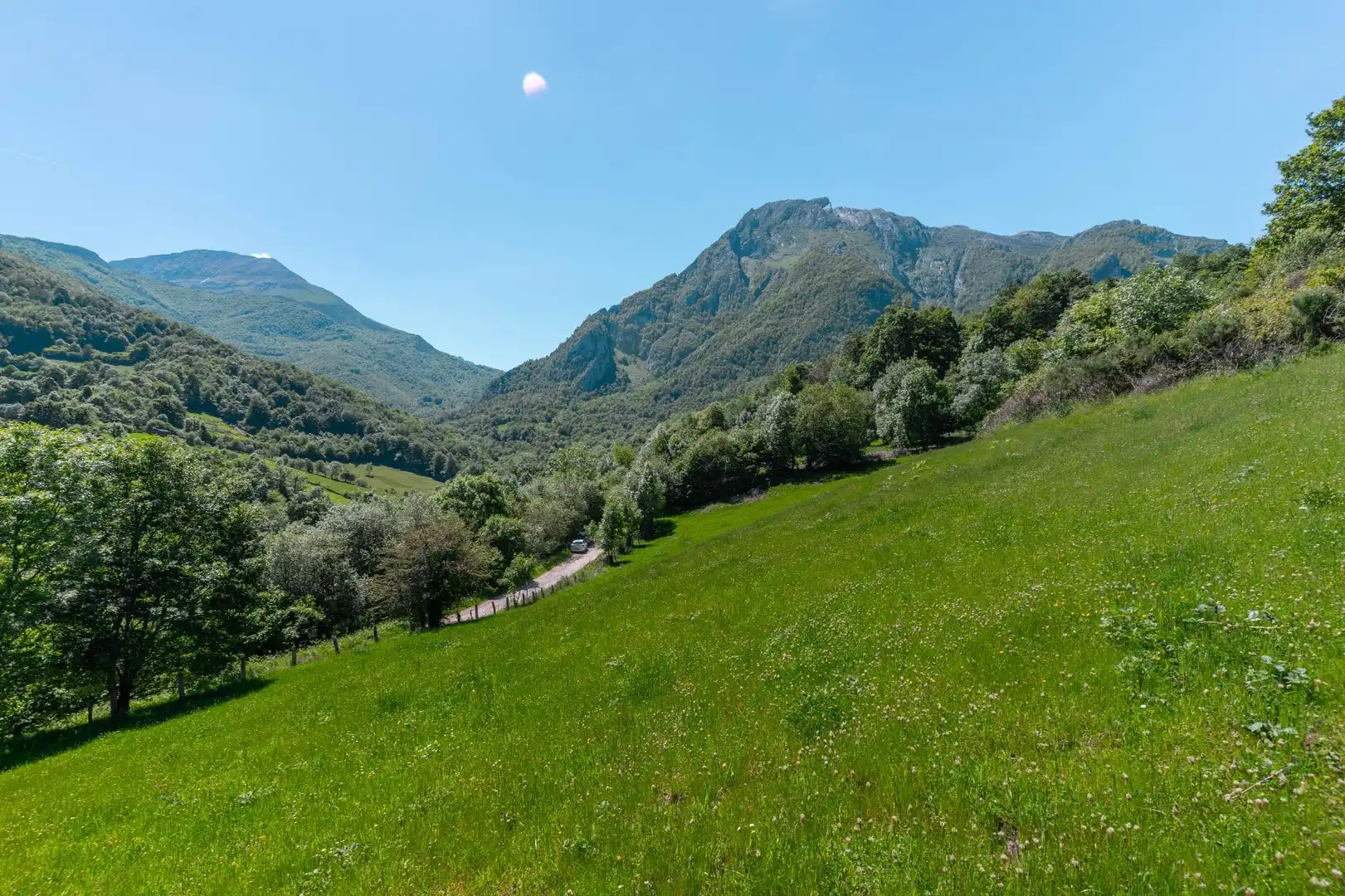 Vista exterior de Casa o chalet en venta en Quirós