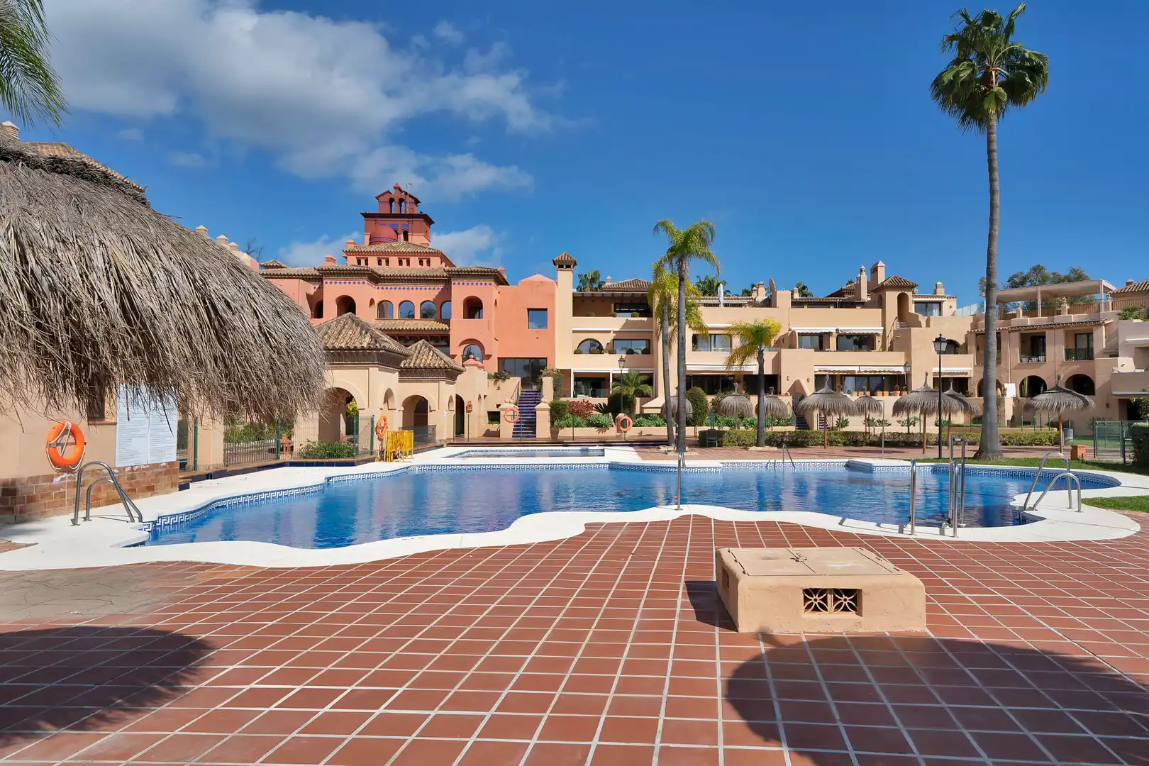Exterior view of Apartments for sale in Estepona  with Heating, Private garden and Terrace