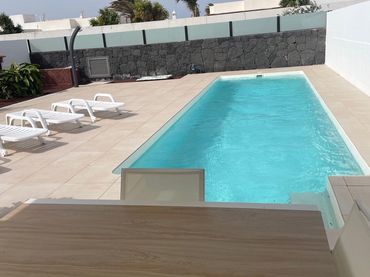 Semi-detached house with pool for sale in Calle El Rechabal