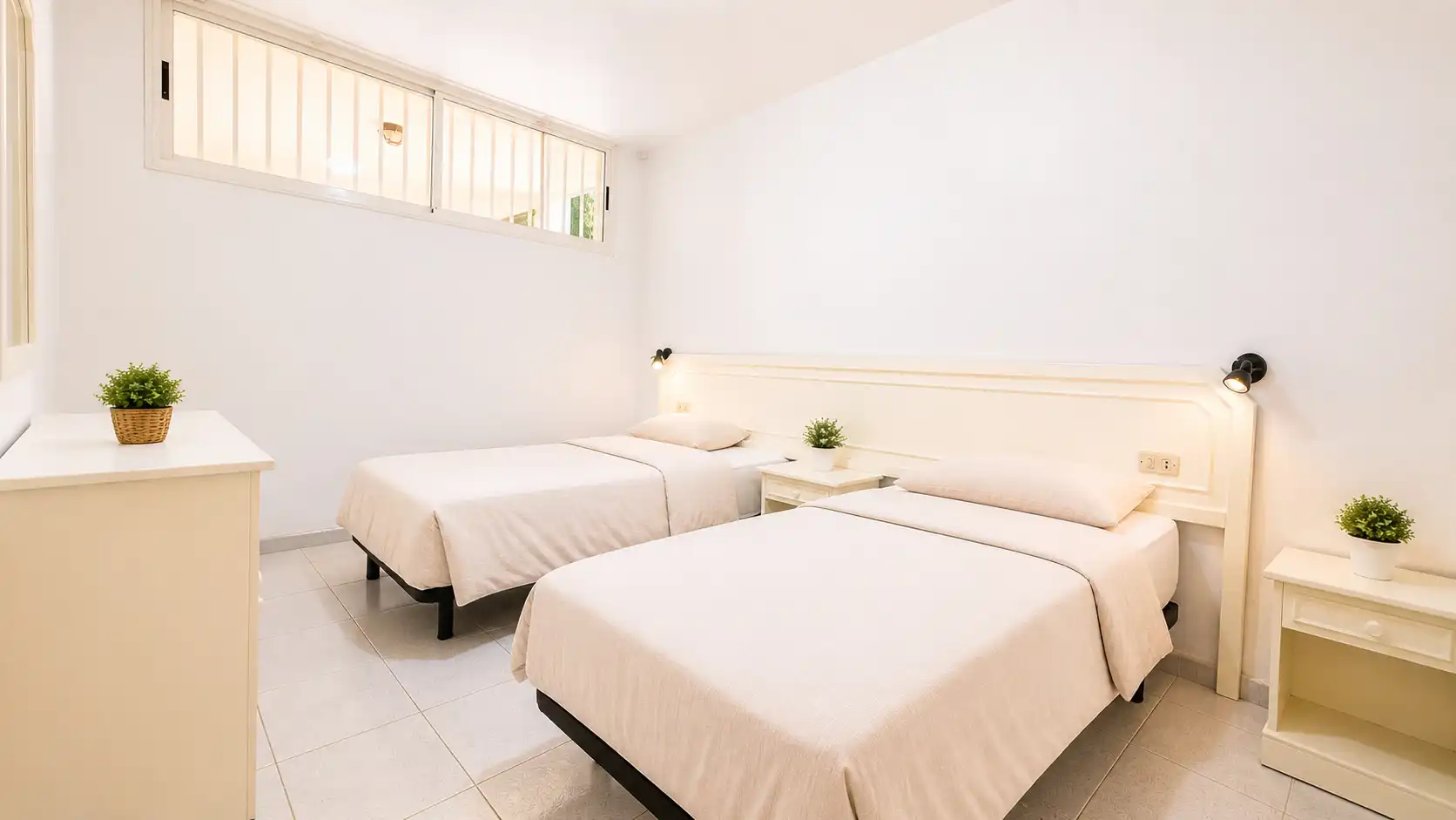 Dormitori de Apartament en venda en Adeje amb Terrassa, Moblat i Forn