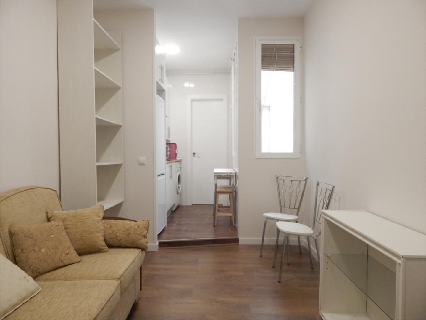 Dormitori de Apartament de lloguer en  Madrid Capital