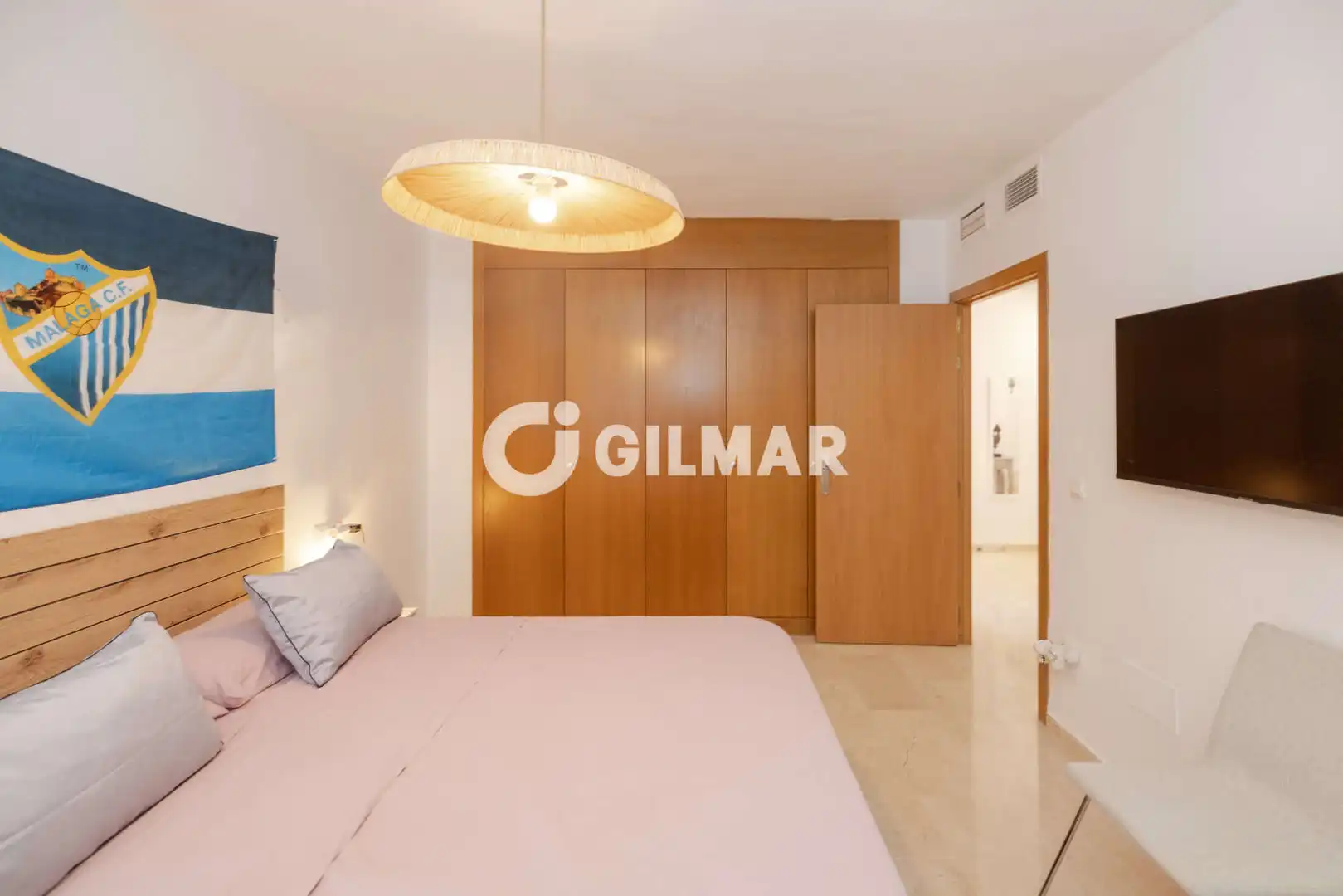 Habitación de Apartamento en venta en Estepona con Calefacción, Trastero y Piscina