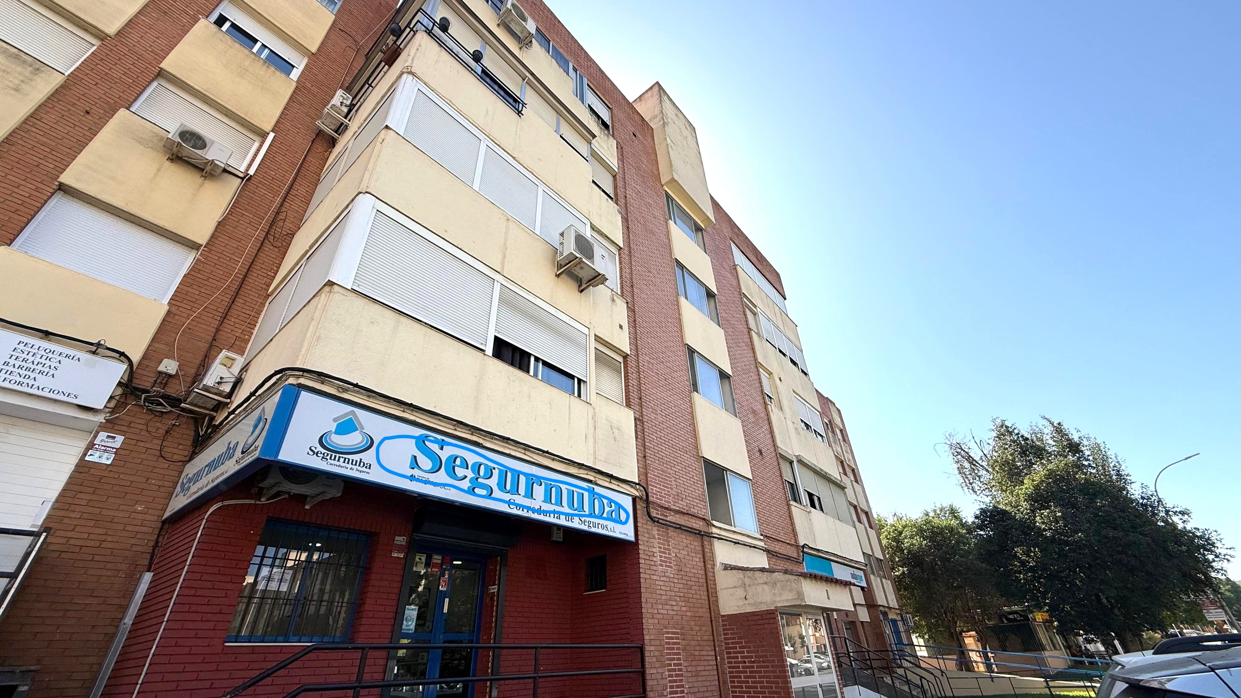 Vista exterior de Pis en venda en  Huelva Capital