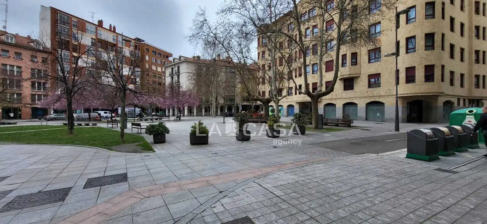 Vista exterior de Local de alquiler en Valladolid