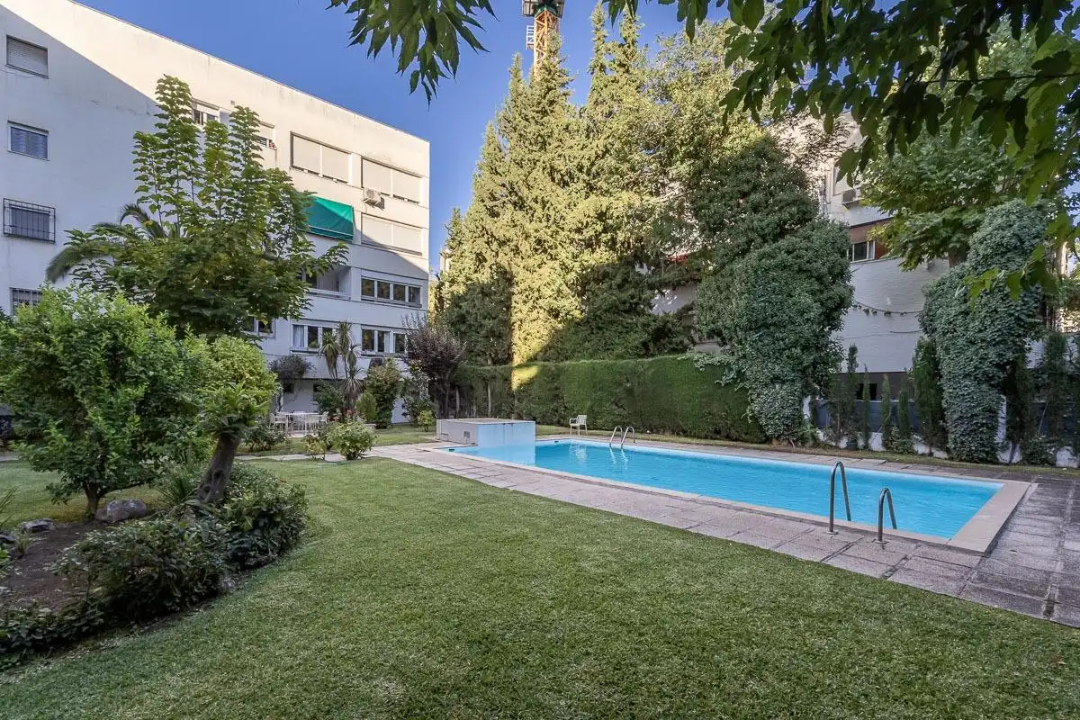 Swimming pool of Flat for sale in Granada  with Air Conditioner, Heating and Storage room