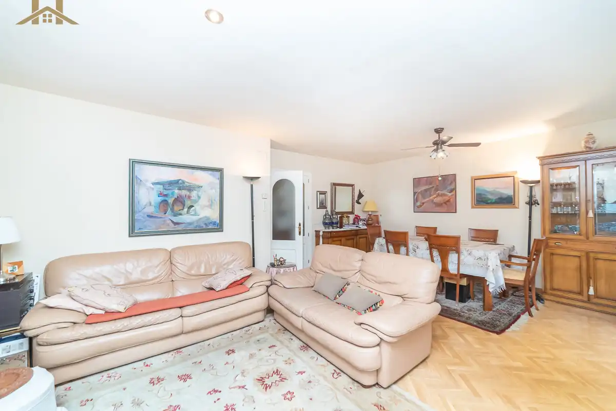 Living room of Detached homes for sale in  Madrid Capital  with Air Conditioner, Heating and Private garden