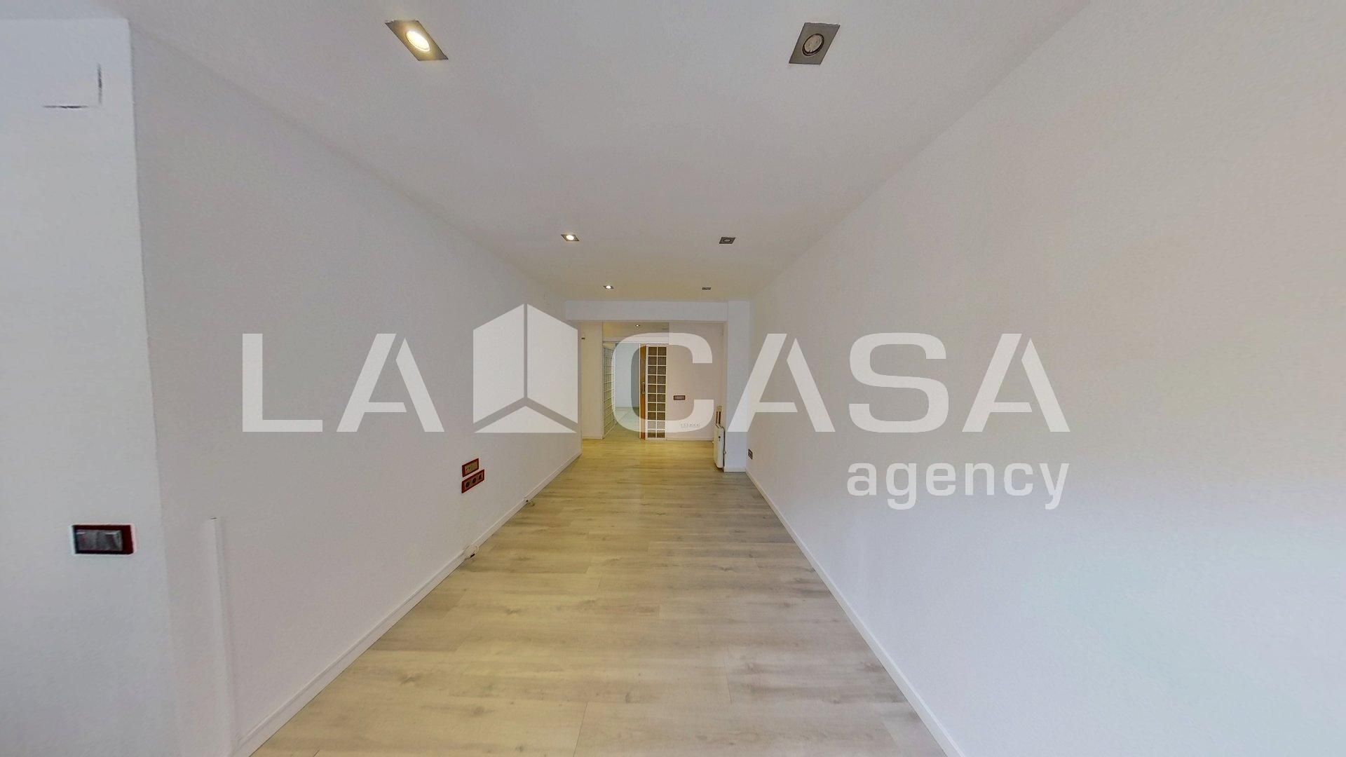 Planta baja for sale in  Barcelona Capital