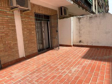 Flat with lift to rent in Calle Ancha de Capuchinos