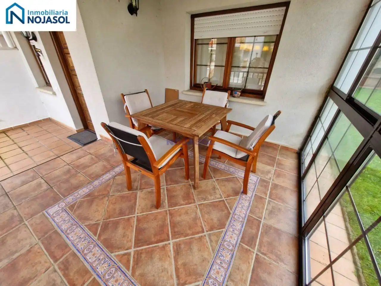 Terrasse von Einfamilien-Reihenhaus zum Verkauf in Argoños  mit Heizung, Privatgarten und Terrasse