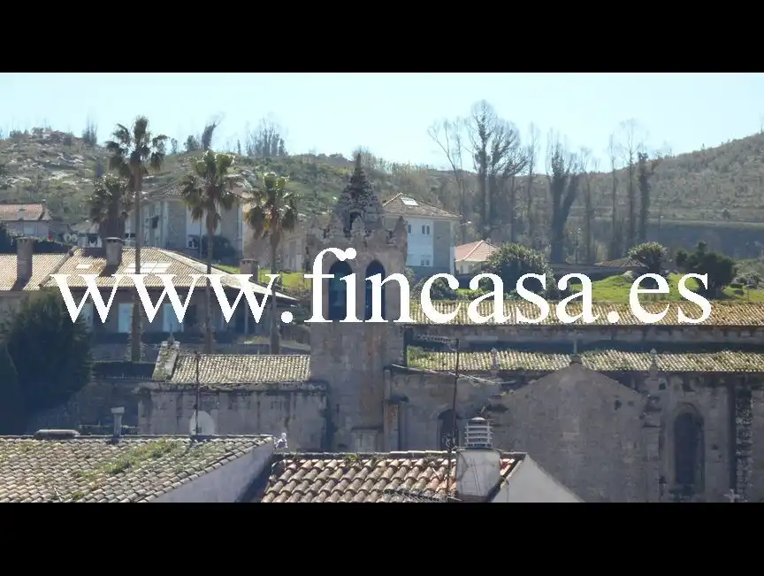 Edifici en venda en Baiona