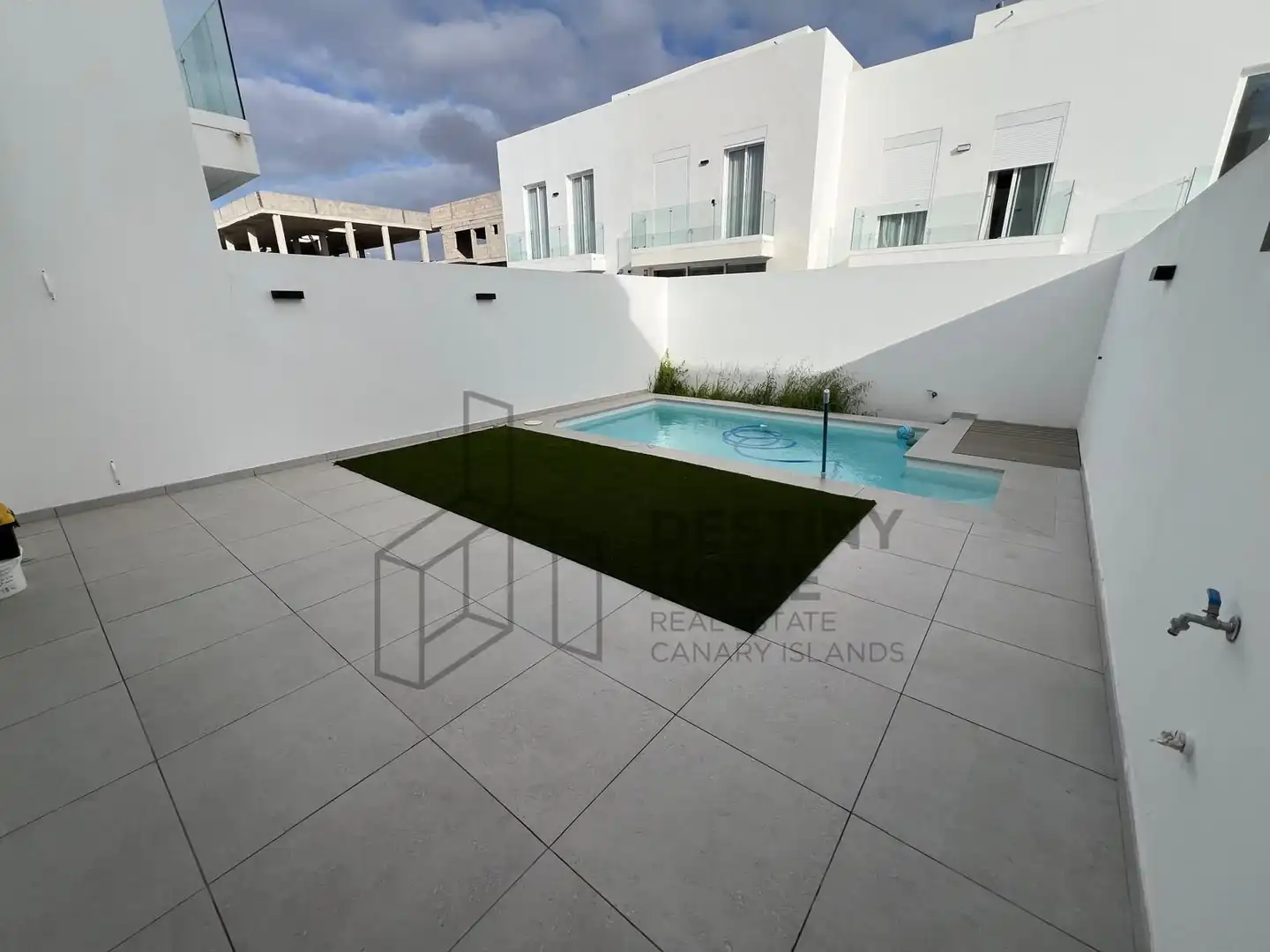 Adossat amb piscina en venda a Avutarda, imagen 6