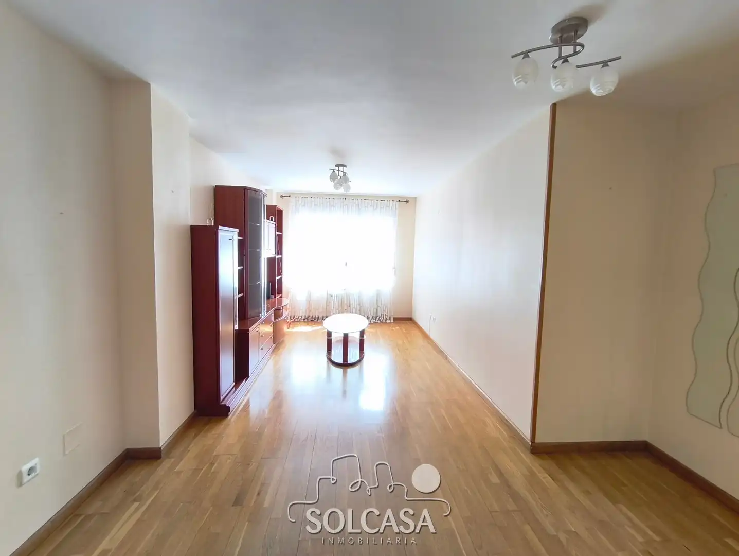 Sala d'estar de Pis en venda en Valladolid amb Calefacció, Parquet i Traster