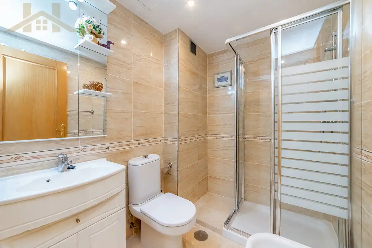 Baño de Piso en venta en Leganés con Aire acondicionado, Calefacción y Terraza