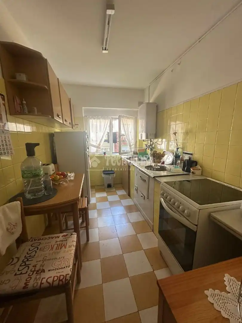 Cuina de Pis en venda en Gijón  amb Balcó