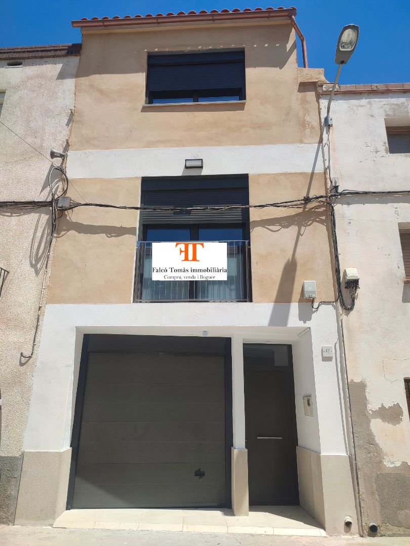 Vista exterior de Casa o xalet en venda en El Poal amb Aire condicionat, Calefacció i Terrassa