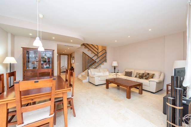 Casa-chalet en Alquiler en Calle del Océano en Cabo de las Huertas