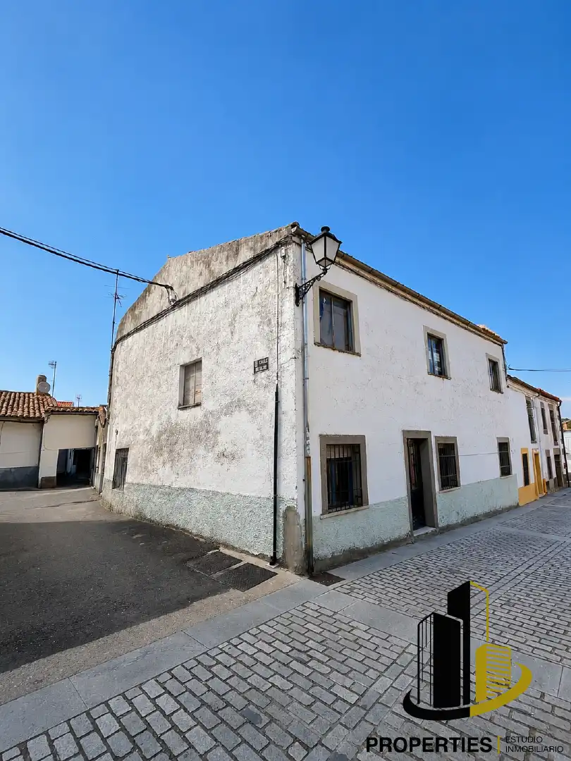 Vista exterior de Casa o chalet en venta en Ledrada