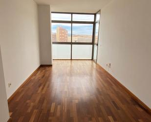 Flat to rent in Egara