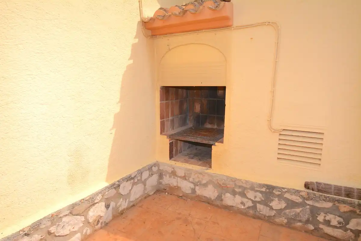 Haus oder Chalet zum Verkauf in Dénia mit Klimaanlage, Heizung und Privatgarten