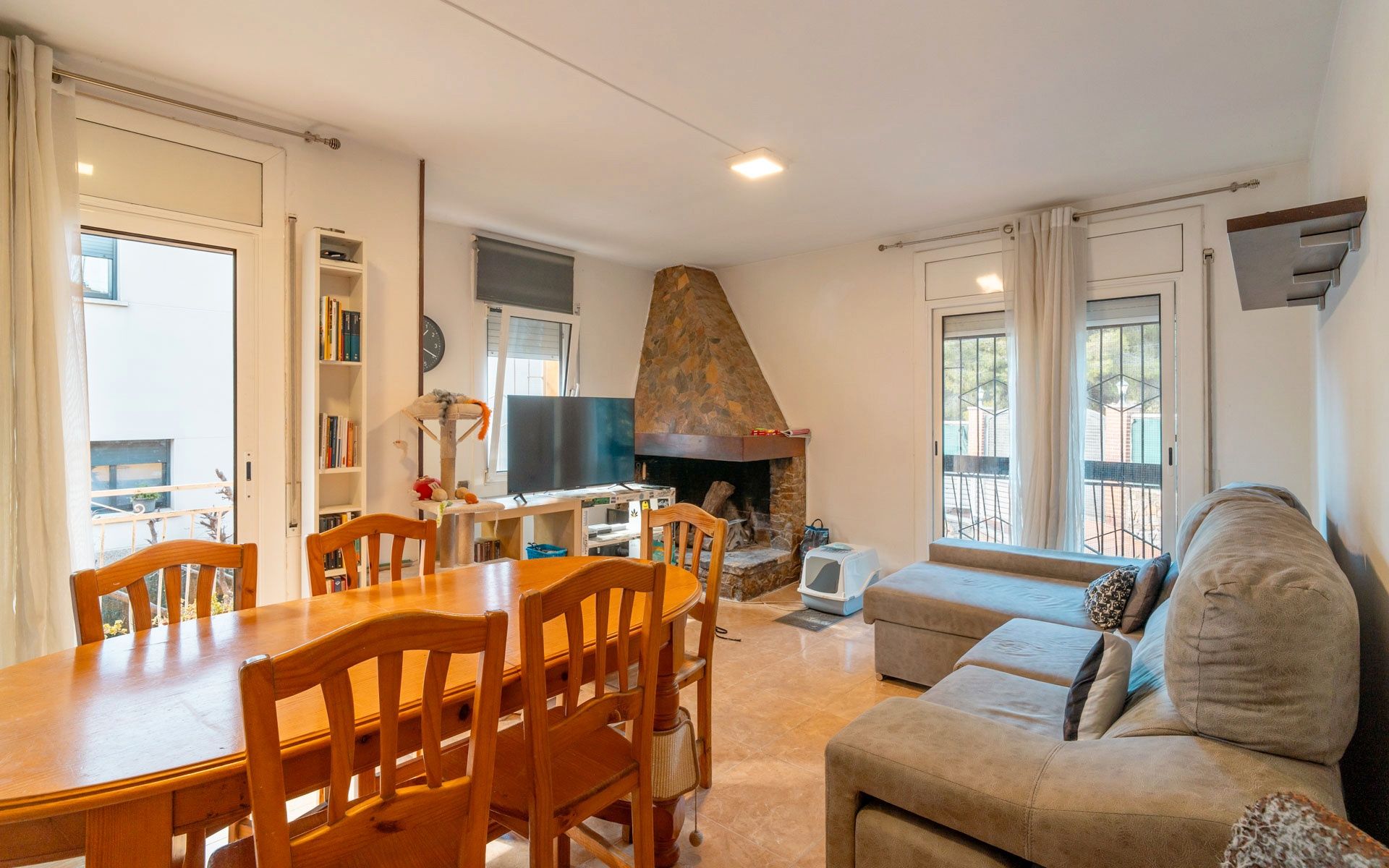 Sala de estar de Casa o chalet en venta en Calafell con Aire acondicionado, Calefacción y Jardín privado