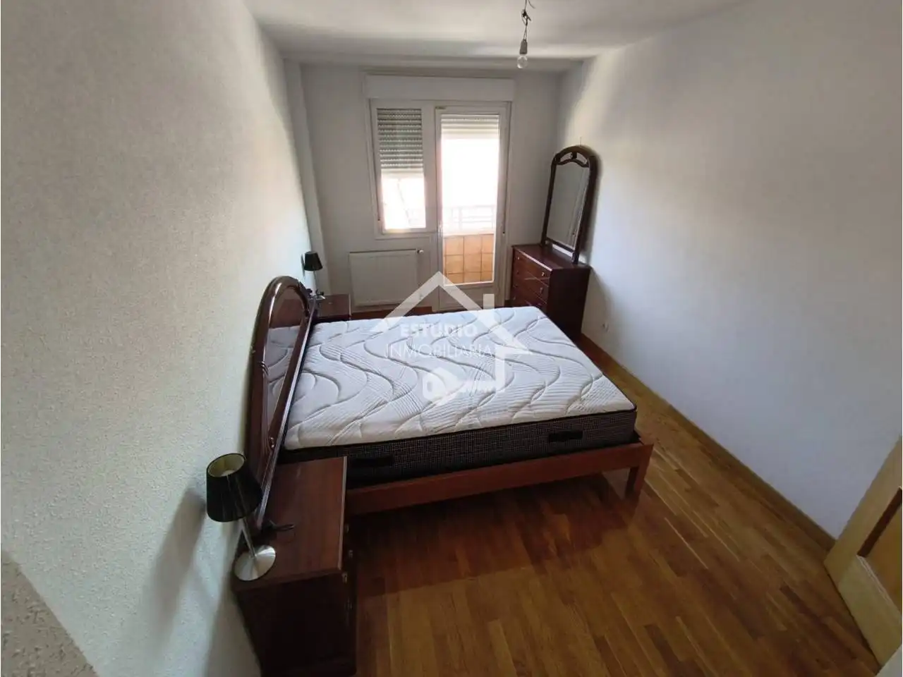 Habitación de Casa adosada en venta en Mendavia con Calefacción, Jardín privado y Parquet