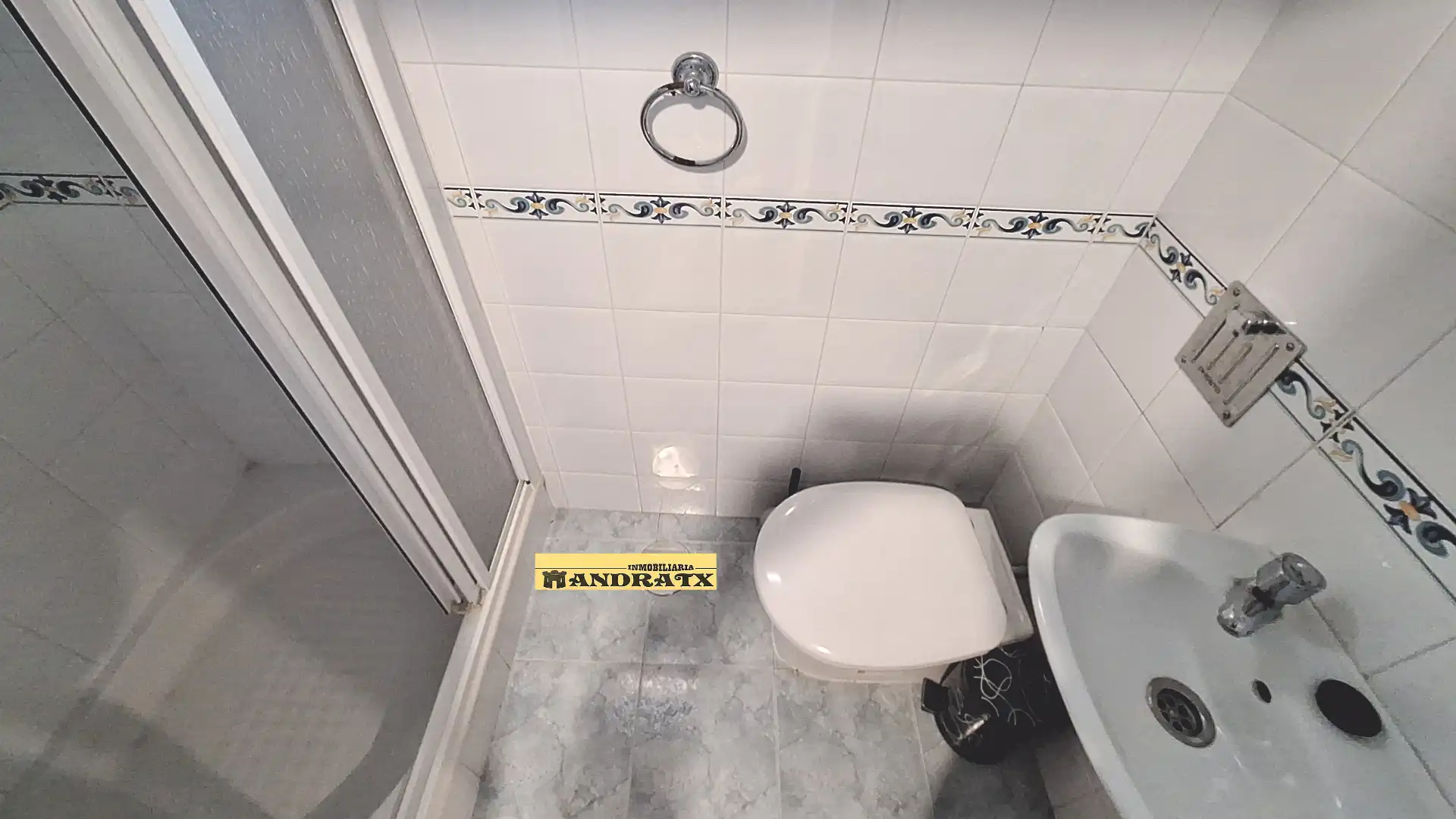 Badezimmer von Wohnung zum Verkauf in Ferrol mit Heizung, Möbliert und Balkon