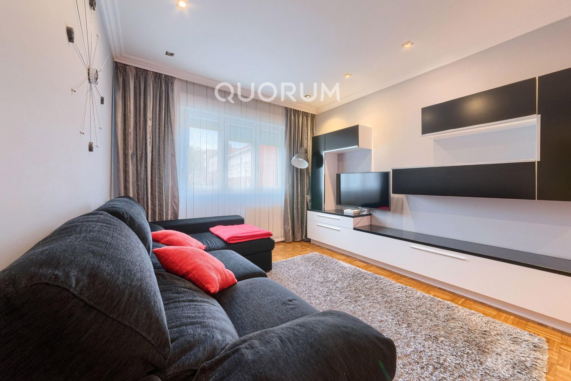 Living room of Flat for sale in Etxebarri  with Heating and Private garden