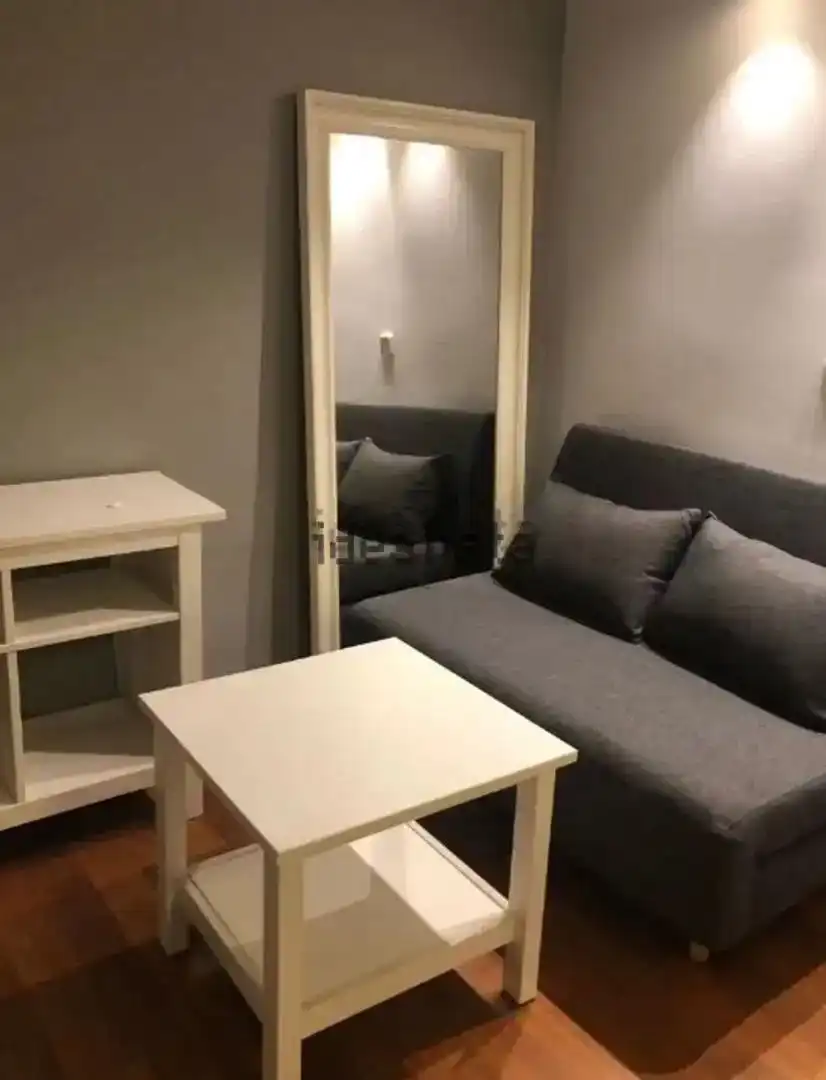 Dormitori de Estudi en venda en Madrid amb Parquet, Moblat i Rentadora