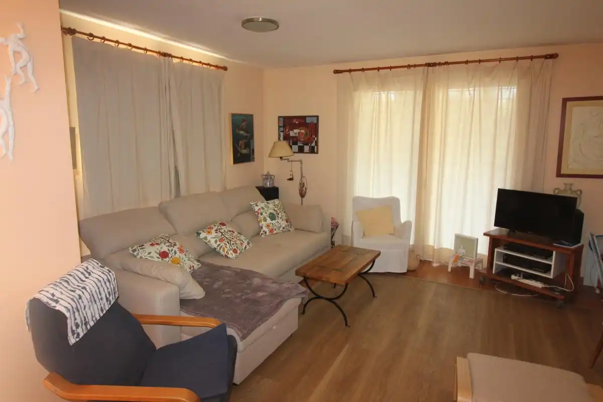 Sala de estar de Casa o chalet en venta en Godelleta con Calefacción, Terraza y Balcón