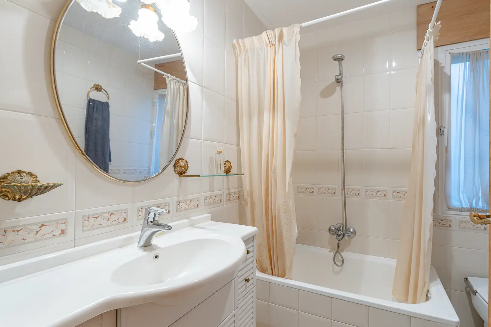 Bathroom of Houses for sale in San Lorenzo de El Escorial  with Heating, Private garden and Terrace