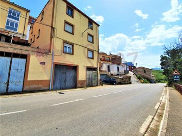 Casa en venda a Nalda