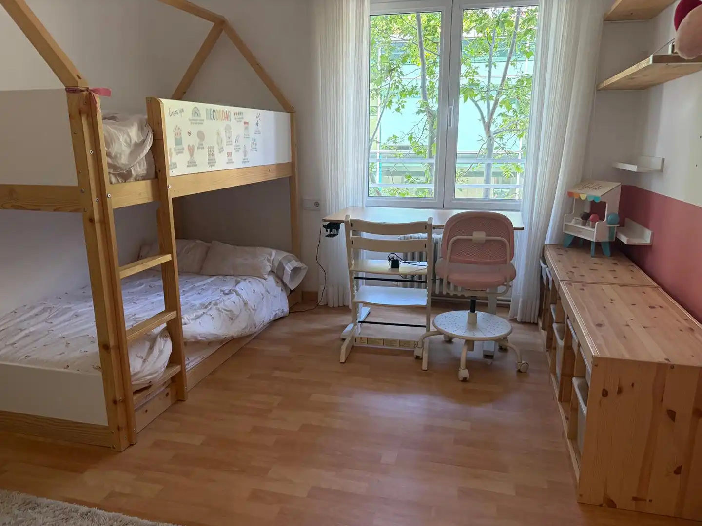 Habitación de Piso de alquiler en Barcelona con Aire acondicionado, Calefacción y Jardín privado