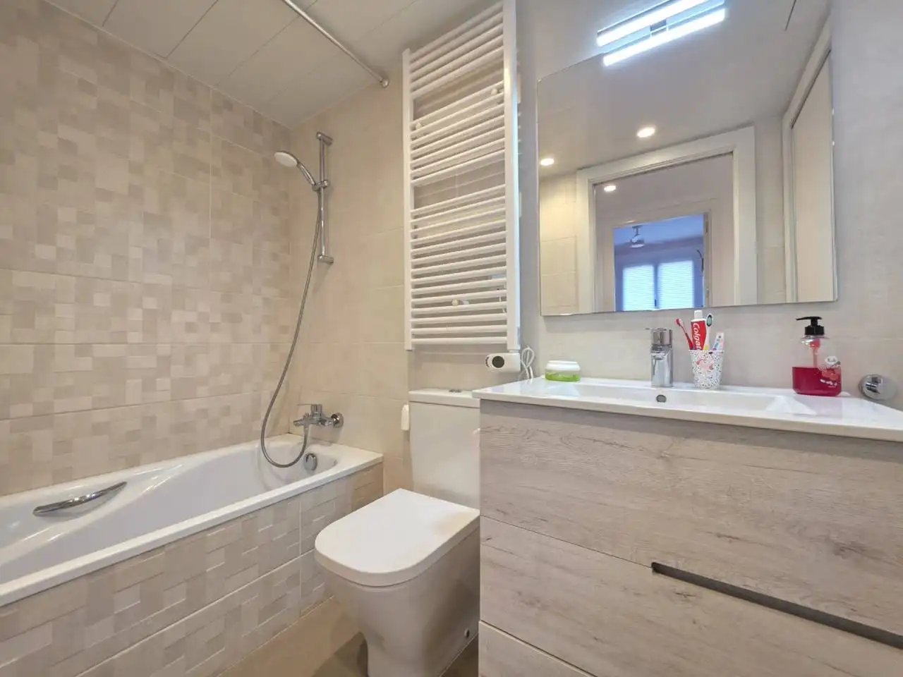 Baño de Piso en venta en Sant Just Desvern con Aire acondicionado, Calefacción y Terraza