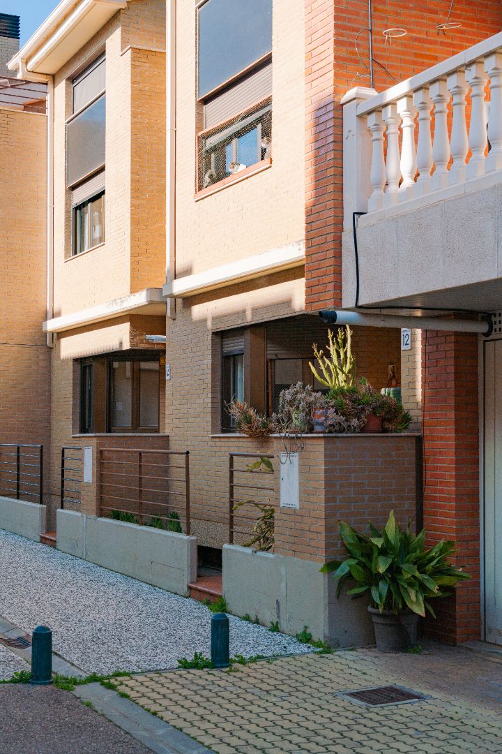 Vista exterior de Casa adosada en venta en  Zaragoza Capital con Calefacción, Jardín privado y Terraza